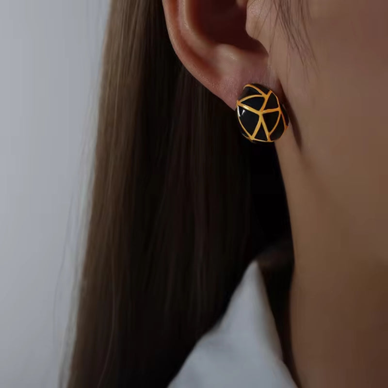 Pendientes Grandes en Titanium Esmaltados que no cambian de color- Blanco y Negro