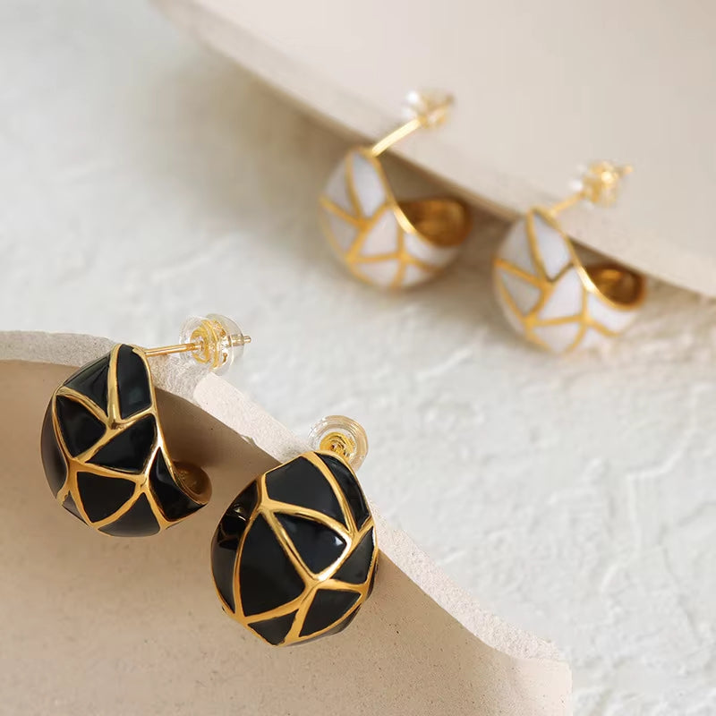 Pendientes Grandes en Titanium Esmaltados que no cambian de color- Blanco y Negro