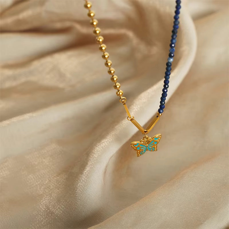 Collar de Titanium Inoxidable de Mariposa con Lapislázuli: Un Toque de Elegancia y Transformación