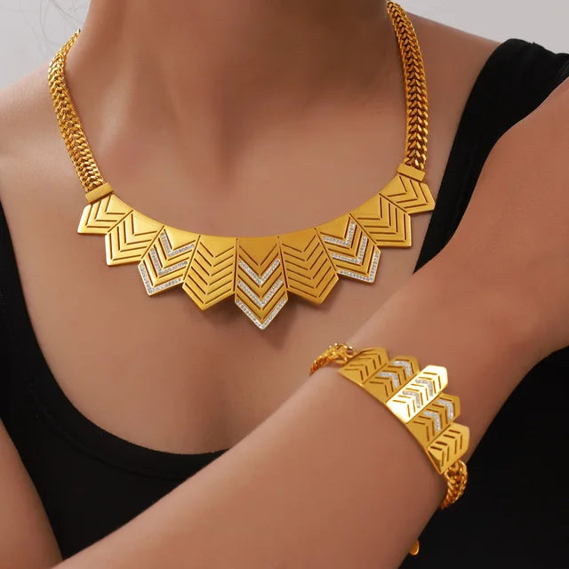 Conjunto de Collar y Pulsera en acero 316L -Chapado en Oro de 18K- No cambia de color